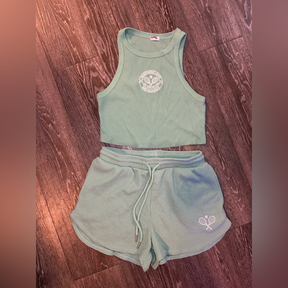 Garage West Palm Beach Shorts Set: top (Medium); shorts (small)